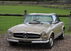 Mercedes 250 SL 1967  Mercedes 250 SL 1967, Festival Vintage Fontainebleau, Grand parquet, 23 septembre 2023