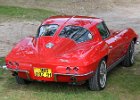 Chevrolet Corvette C2  Chevrolet Corvette C2, Festival Vintage Fontainebleau, Grand parquet, 21 septembre 2024