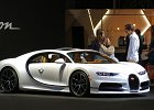 Bugatti Chiron  Elle était loin et il a fallu attendre longtemps pour faire cette photo sans personne devant.