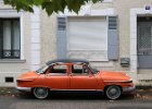 Panhard PL17 1961  Panhard PL17 1961, bouchon de Nemours, 6 octobre 2024