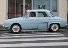 Renault Dauphine  Renault Dauphine, bouchon de Nemours, 6 octobre 2024