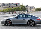 Porsche 911 Carrera GTS  Porsche 911 Carrera GTS, traversée de Paris, 30 août 2020