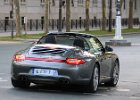 Porsche 911 Carrera 4S cabriolet  Porsche 911 Carrera 4S cabriolet, traversée de Paris, 30 juillet 2023